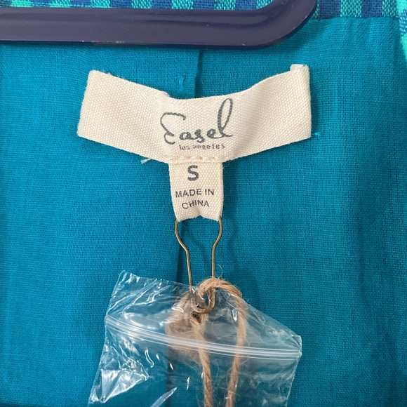 Easel Blazer - Picture 2 of 6